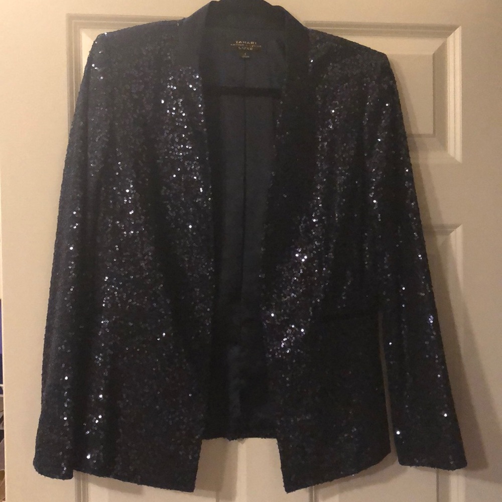Tahari by Aurther S. Levine Luxe